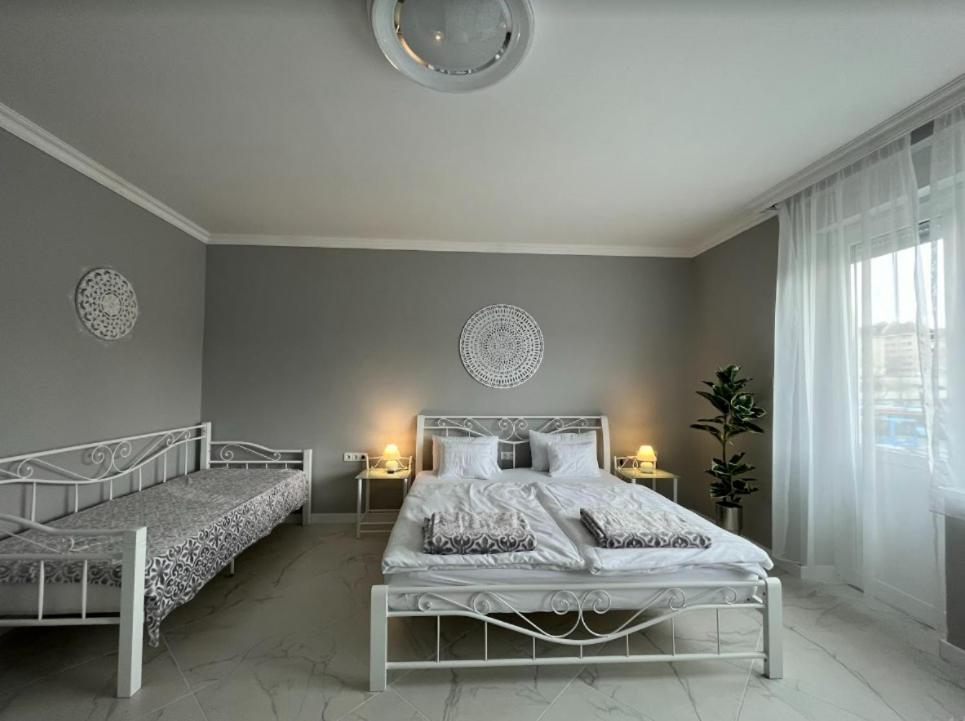 Camille Apartmanhouse Budapest Exterior photo