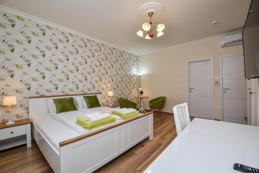 Camille Apartmanhouse Budapest Exterior photo