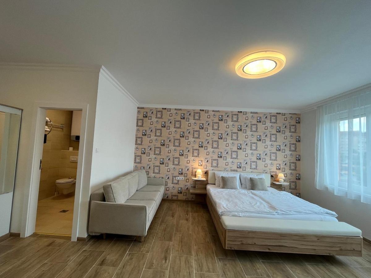 Camille Apartmanhouse Budapest Exterior photo