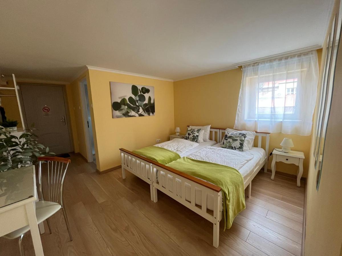 Camille Apartmanhouse Budapest Exterior photo